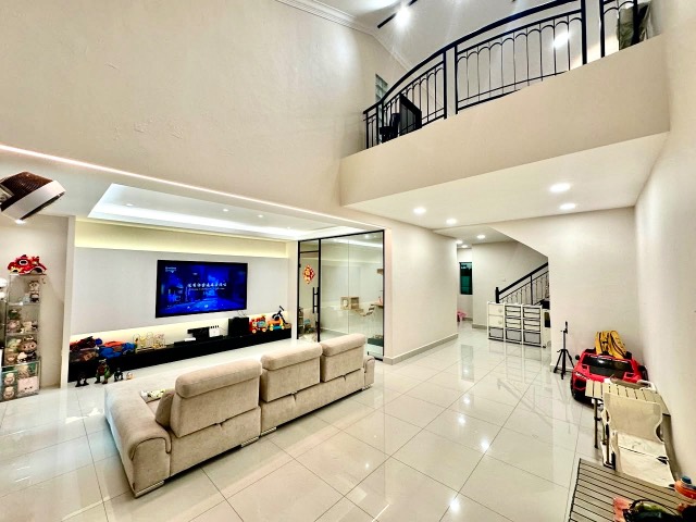 Mutiara Rini - 1.5 Storey Terrace / Fully Renovated Unit / Good Condition