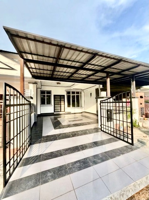 Nusa Bestari - Double Storey Terrace / Unblock View / Simple Renovation - Thumbnail 2