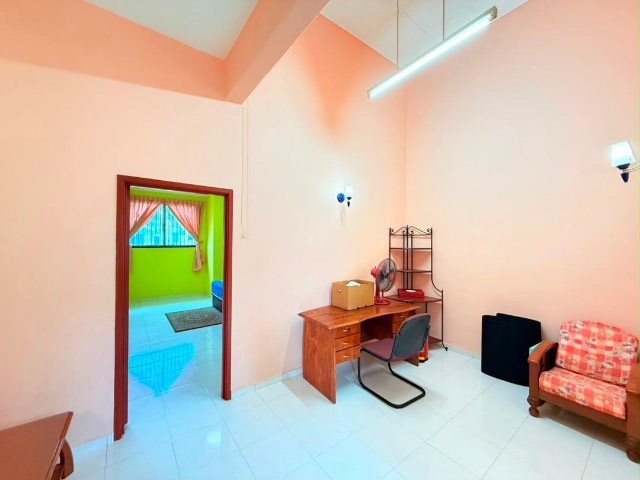Setia Indah - Double Storey Terrace / Kitchen Extended / Gated & Guarded - 缩略图 9