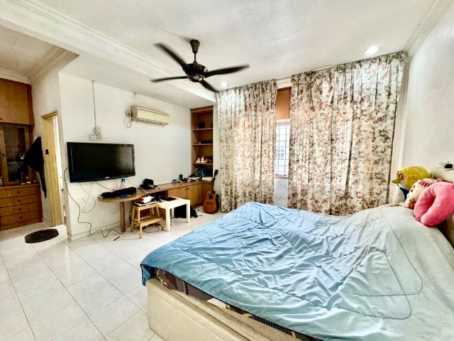 Desa Harmoni (Molek) - Double Storey Terrace / Corner Lot with Bigger Land / Renovated in Good Condition - Thumbnail 6