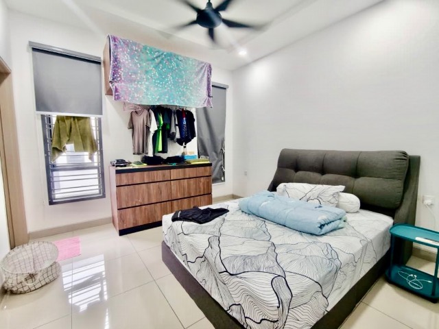 Crest Austin (Glenmarie) - Double Storey Cluster / Renovated Unit with Unblock View / Gated & Guarded - Thumbnail 4