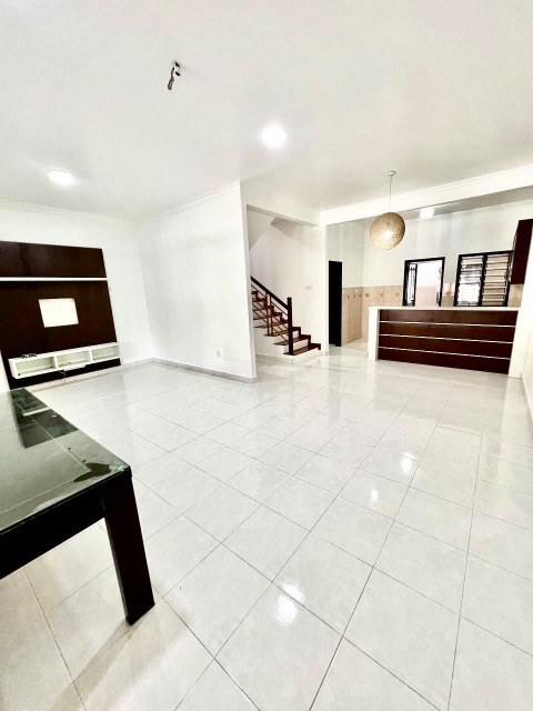 Mutiara Rini - Double Storey Terrace / Renovated & Refurbished / Good Condition - Thumbnail 2