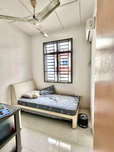 Bukit Indah - Double Storey Terrace / Full Loan Unit / Nearby Tuas & AEON Mall - Thumbnail 5