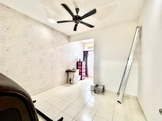 Horizon Hills (Golf East) - Double Storey Terrace / Large Renovated Unit / Nearby TUAS & AEON Mall - Thumbnail 6