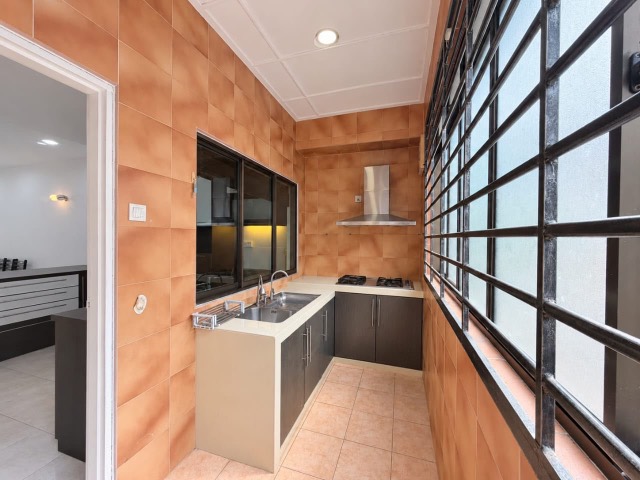 Impian Emas - Double Storey Terrace / Large Size & Built Up / Fully Renovated Unit - Thumbnail 16