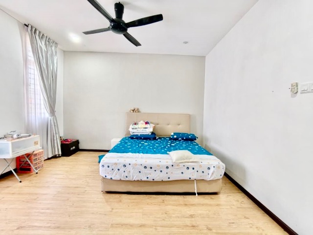 Bukit Indah - Double Storey Terrace / End Lot with 10ft Side Land / Unblock View - Thumbnail 6