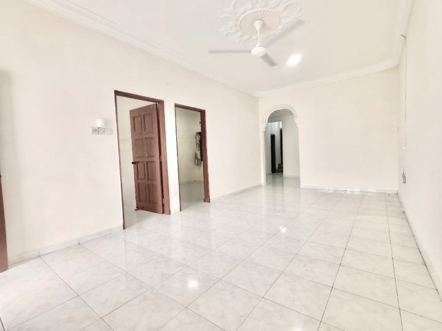 Tun Aminah - Single Storey Terrace / Simple Renovation with Kitchen Extended