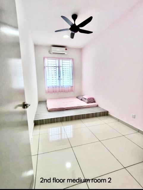 Austin Crest (Ruby) - Double Storey Terrace / Basic Renovation with Furnishings / 3mins to Crest Shoplots - Thumbnail 7