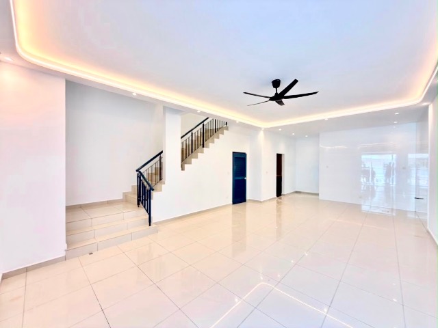Horizon Hills - Double Storey Terrace / Fully Extended Spacious Layout / Gated & Guarded - Thumbnail 2