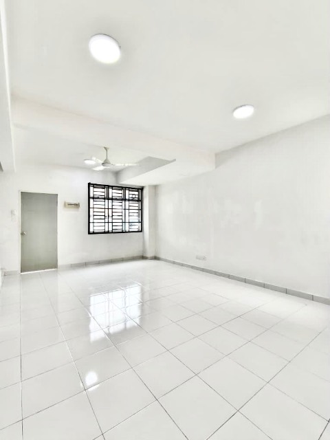 Pulai Indah (Laman Indah) - Double Storey RMMJ / Original Condition / Vacant Unit  - Thumbnail 4