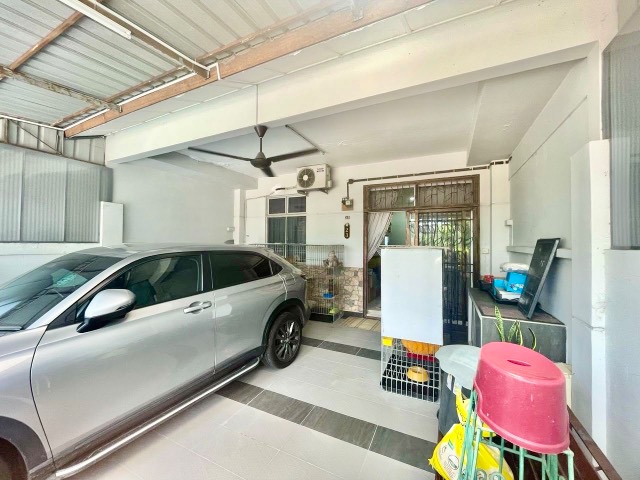 Setia Indah - Single Storey Terrace / Renovated in Good Condition / Gated & Guarded - Thumbnail 2