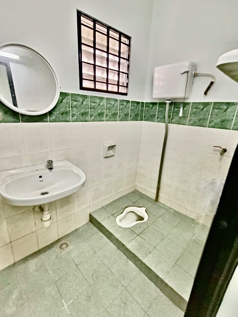 Permas Jaya - Double Storey Terrace / Original Unit / Nearby Highway to SG - Thumbnail 11
