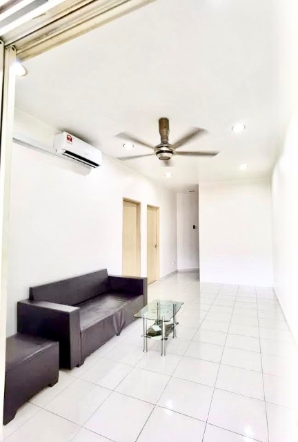 Mount Austin (JP Perdana) - Single Storey Terrace / Basic Renovation / nearby Austin Crest Shoplots - Thumbnail 2