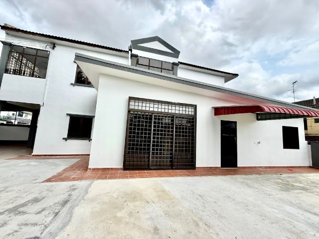 Desa Cemerlang - Double Storey Terrace Corner Lot / Big Extra Side Land / Refurbished in Good Condition