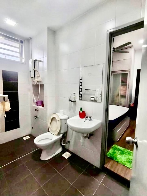 Bukit Indah (Horizon Hills) - Double Storey Cluster / Renovated & Well Maintained / Nearby Tuas Checkpoint - Thumbnail 6