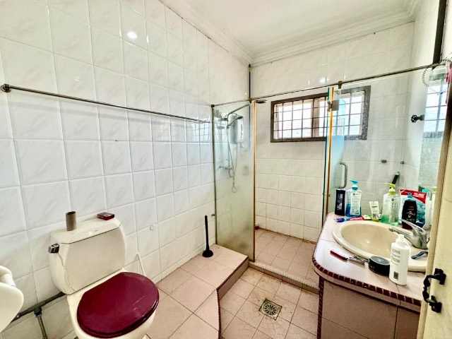 Desa Harmoni (Molek) - Double Storey Terrace / Corner Lot with Bigger Land / Renovated in Good Condition - Thumbnail 14