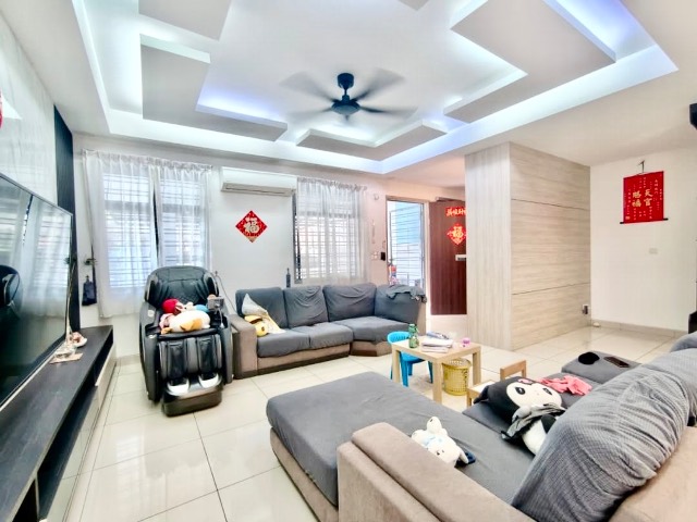 Crest Austin (Glenmarie) - Double Storey Cluster / Renovated Unit with Unblock View / Gated & Guarded - Thumbnail 2