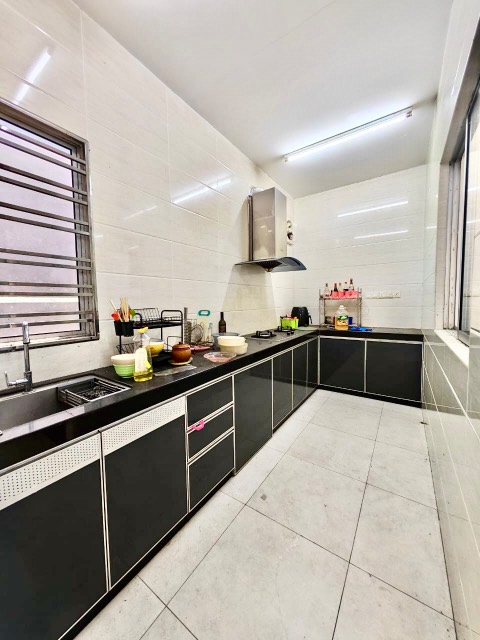 Ehsan Jaya - Double Storey Terrace / Rare Super Long Unit / Extended with MBJB Approval - Thumbnail 11