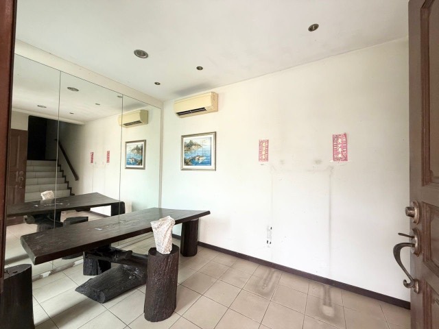 Impian Emas - Double Storey Terrace / Renovated & Furnished / Good Condition - Thumbnail 10