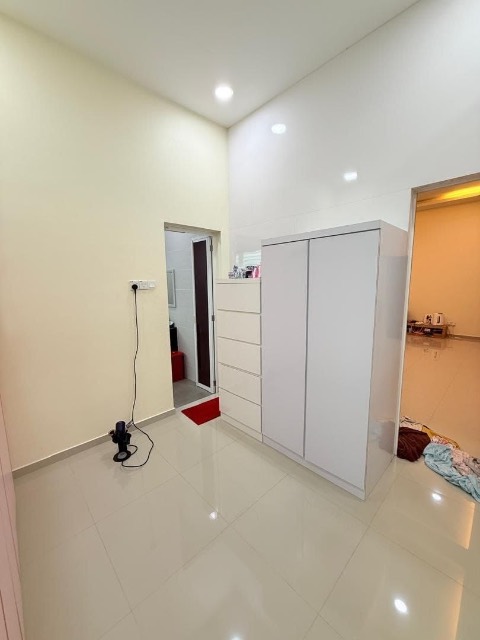 Permas Jaya - Double Storey Terrace / Rare Corner Lot with Bigger Land / Fully Renovated & Extended  - Thumbnail 12