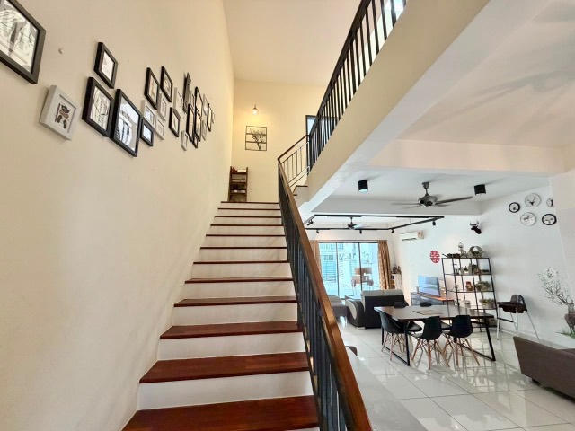 Mount Austin (Glenmarie) - Double Storey Terrace / Larger Type AirBnb Style / Gated & Guarded - Thumbnail 9