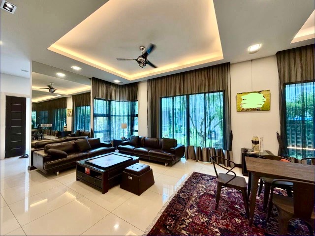 Iskandar Puteri (East Ledang) - Double Storey Semi Detached / Renovated & Well Maintained / Gated & Guarded - Thumbnail 4