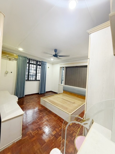 Skudai Baru - Double Storey Terrace / Renovated & Extended