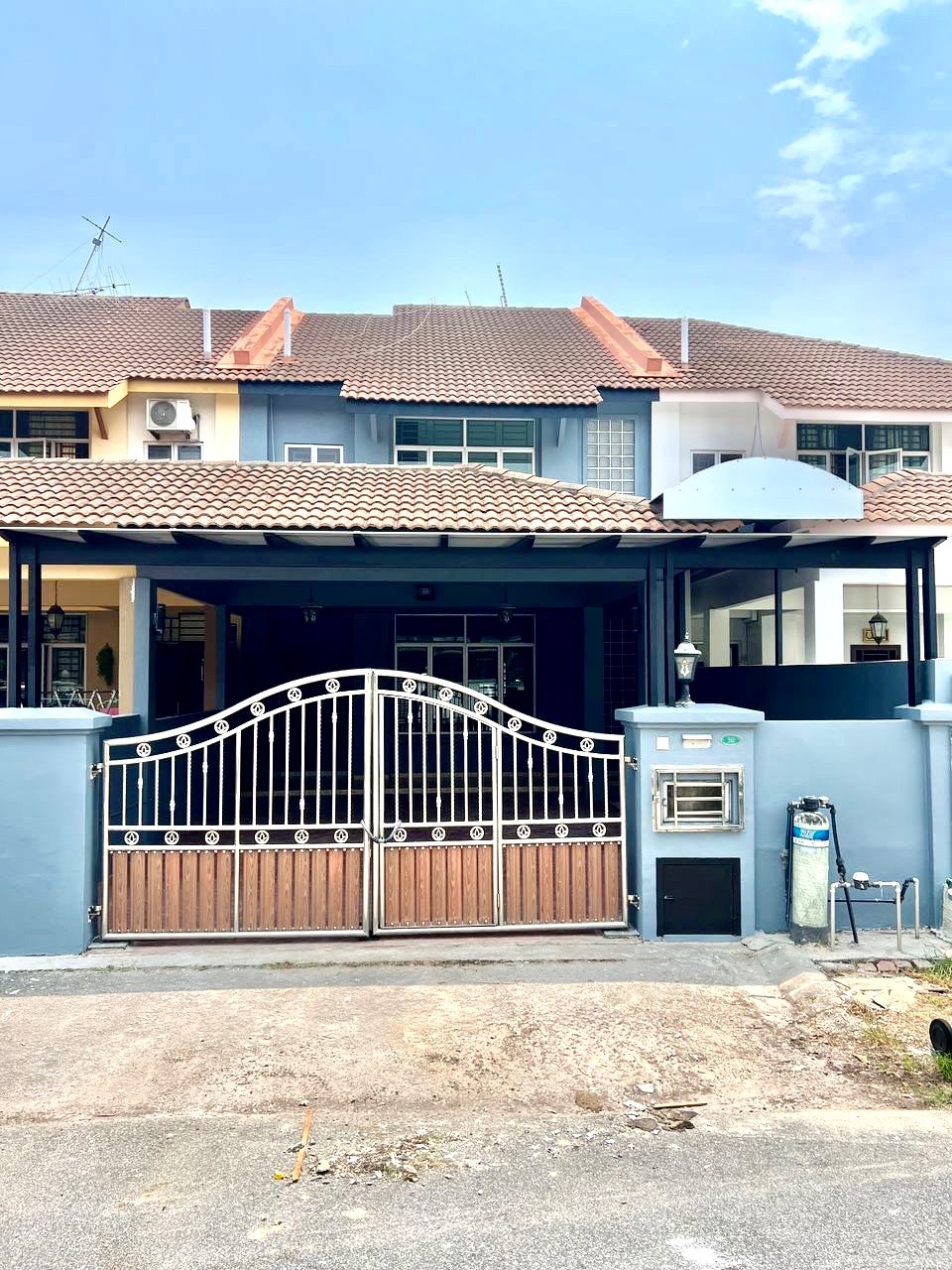 Mutiara Rini - Double Storey Terrace / Renovated & Refurbished / Good Condition - Photo 1