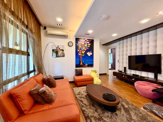 Iskandar Puteri (East Ledang) - Double Storey Semi Detached / Renovated & Well Maintained / Gated & Guarded - Thumbnail 11