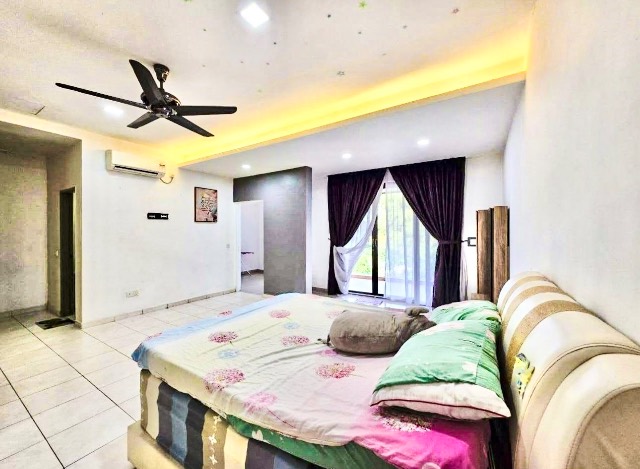 Kulai (Desa Baiduri) - Double Storey Terrace / Extended Living Hall & Kitchen / Unblock View - Thumbnail 3