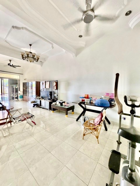 Nusa Bestari - Single Storey Terrace / Simple Renovation / Nearby Bestmart - Thumbnail 2