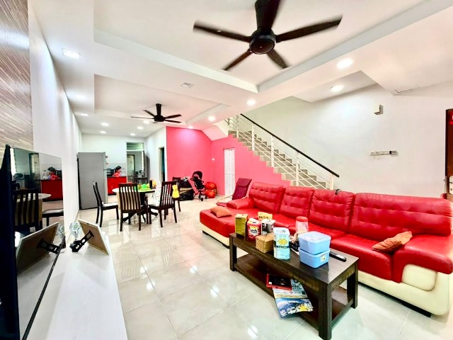 Nusa Sentral - Double Storey Terrace / Fully Renovated Unit / Nearby Tuas 2ndLink - Thumbnail 1