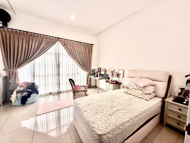 Eco Botanic (The Tate) Double Storey Terrace / Renovated in G&G Community / Only 5 Years House Age - Thumbnail 4