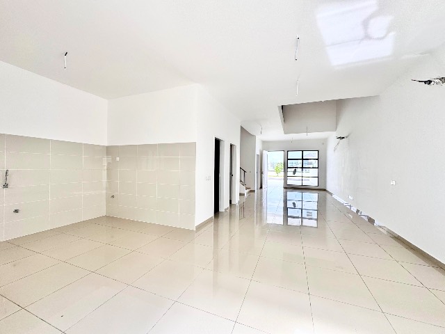 Eco Botanic (The Commune) - Double Storey Cluster / Brand New Subsale / Gated & Guarded - Thumbnail 10