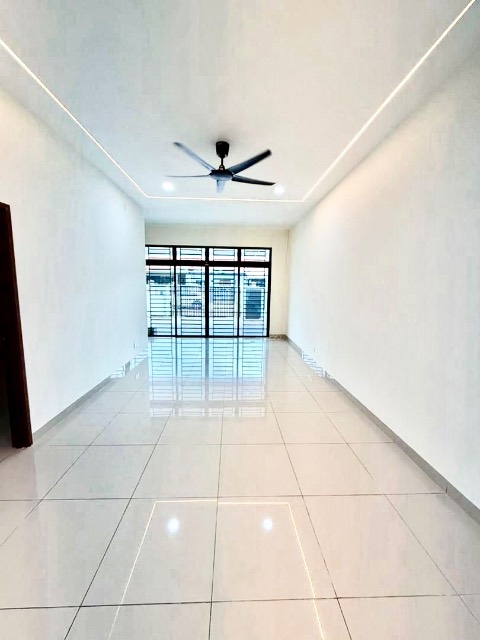 Pelangi Indah - Single Storey Terrace / Renovated & Kitchen Extended / Gated & Guarded - Thumbnail 4