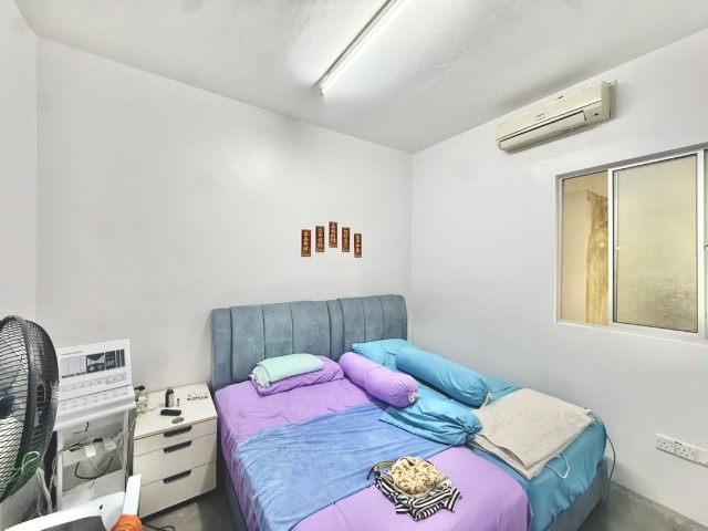 Taman Molek - Double Storey Terrace / Large Spacious Unit / Basic Renovation - Thumbnail 5